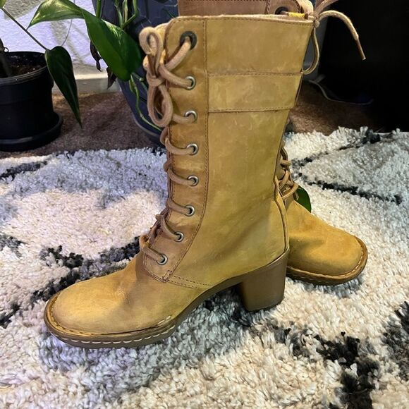 🎉HP🎉 EUC Rare Vintage Dr. Martens Boots - Picture 3 of 16